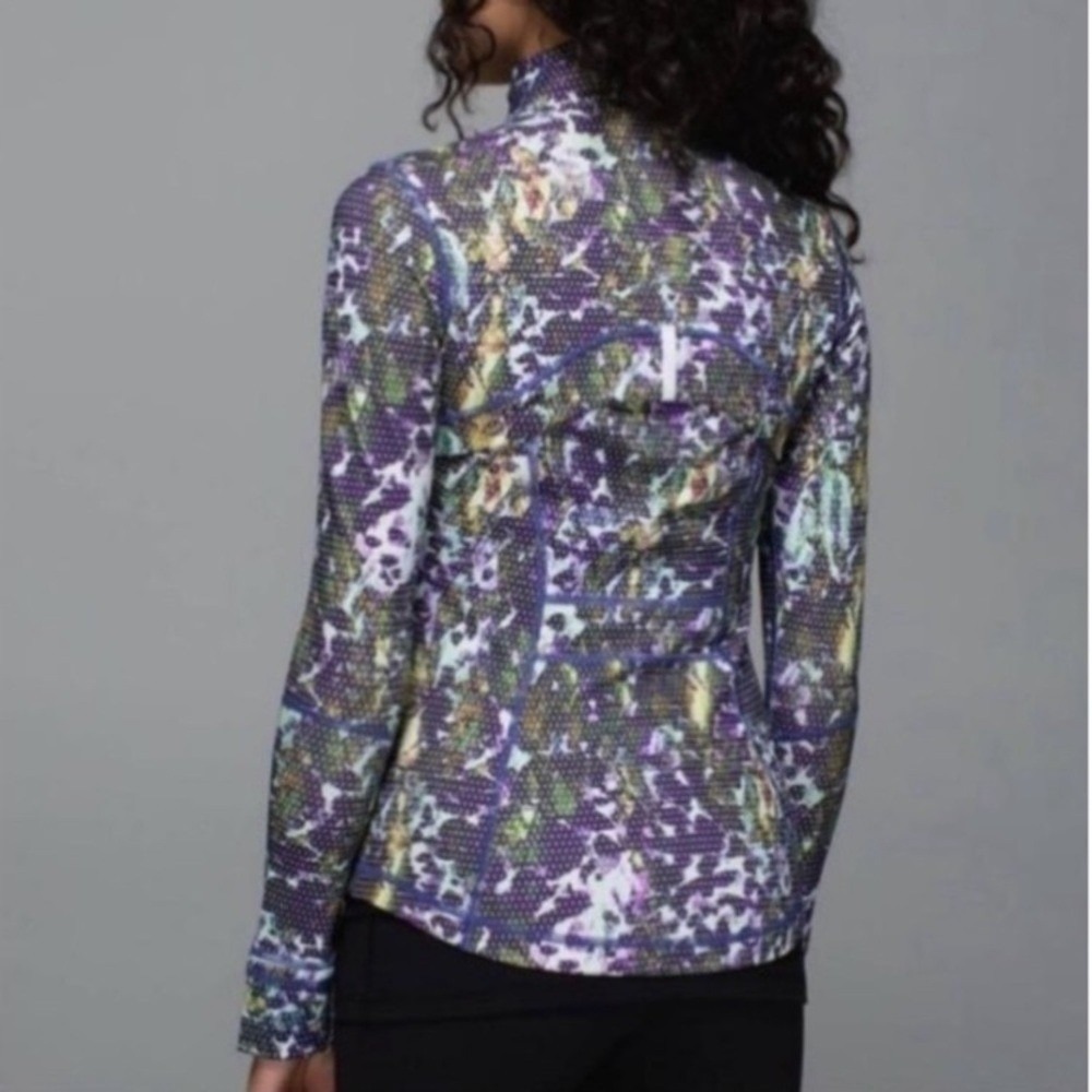 LULULEMON SET of 2 DEFINE JACKET zip AND thank top floral size 6 purple white - Picture 14 of 16